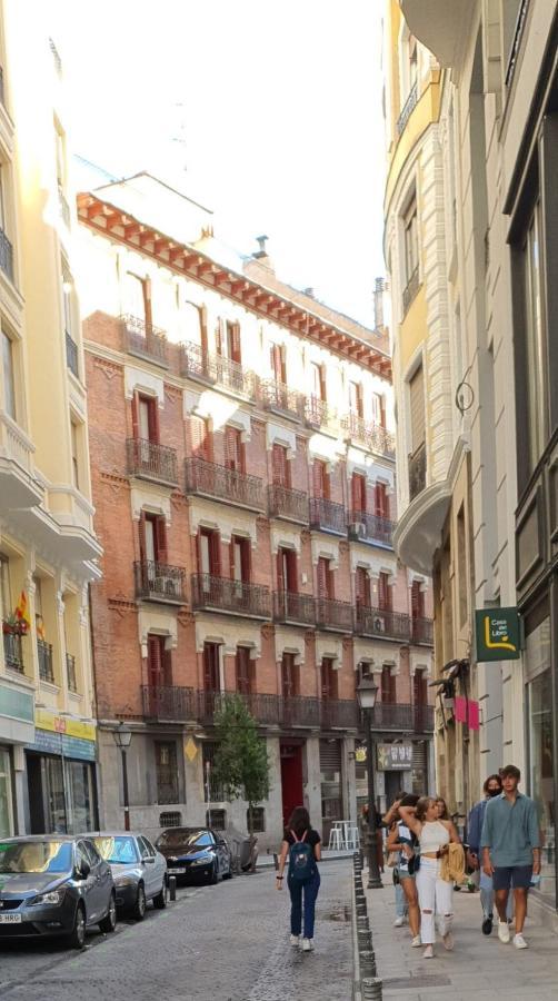 Gran Via. Salud. Puerta Del Sol. Callao. Madrid Exterior photo